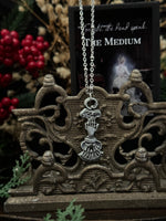 The Medium necklace