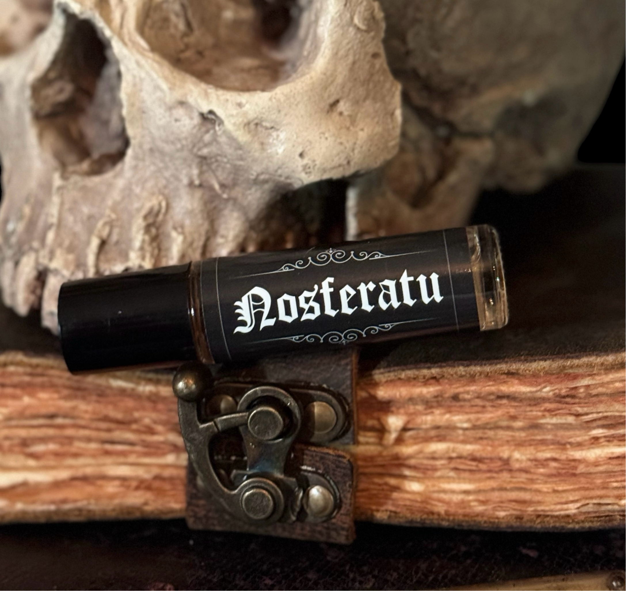 NOSFERATU perfume oil (stone, incense, wine, roses)