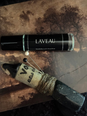 Laveau perfume oil (sandalwood, bourbon)