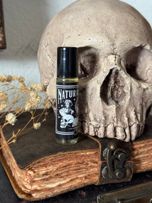 Natural History perfume oil (old books, black tea)