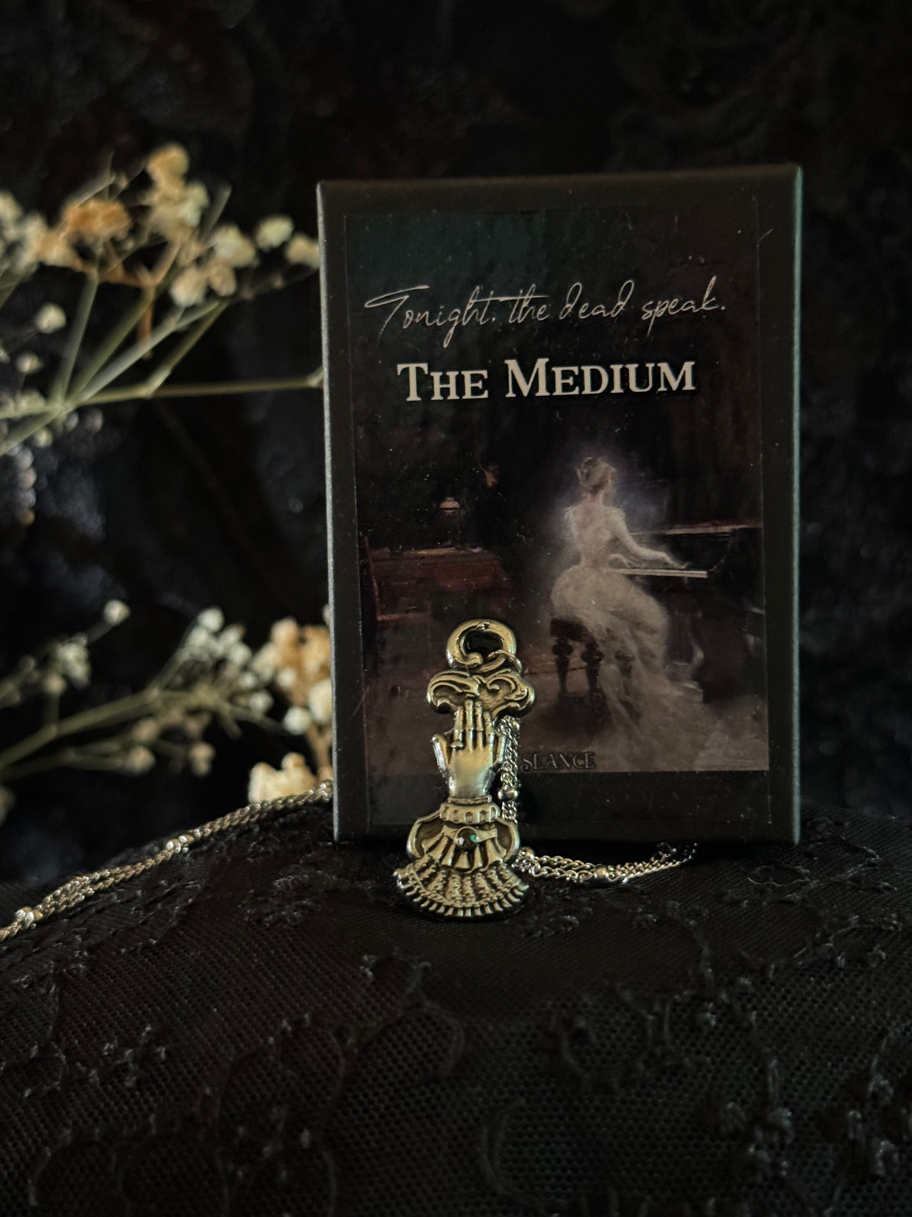 The Medium necklace