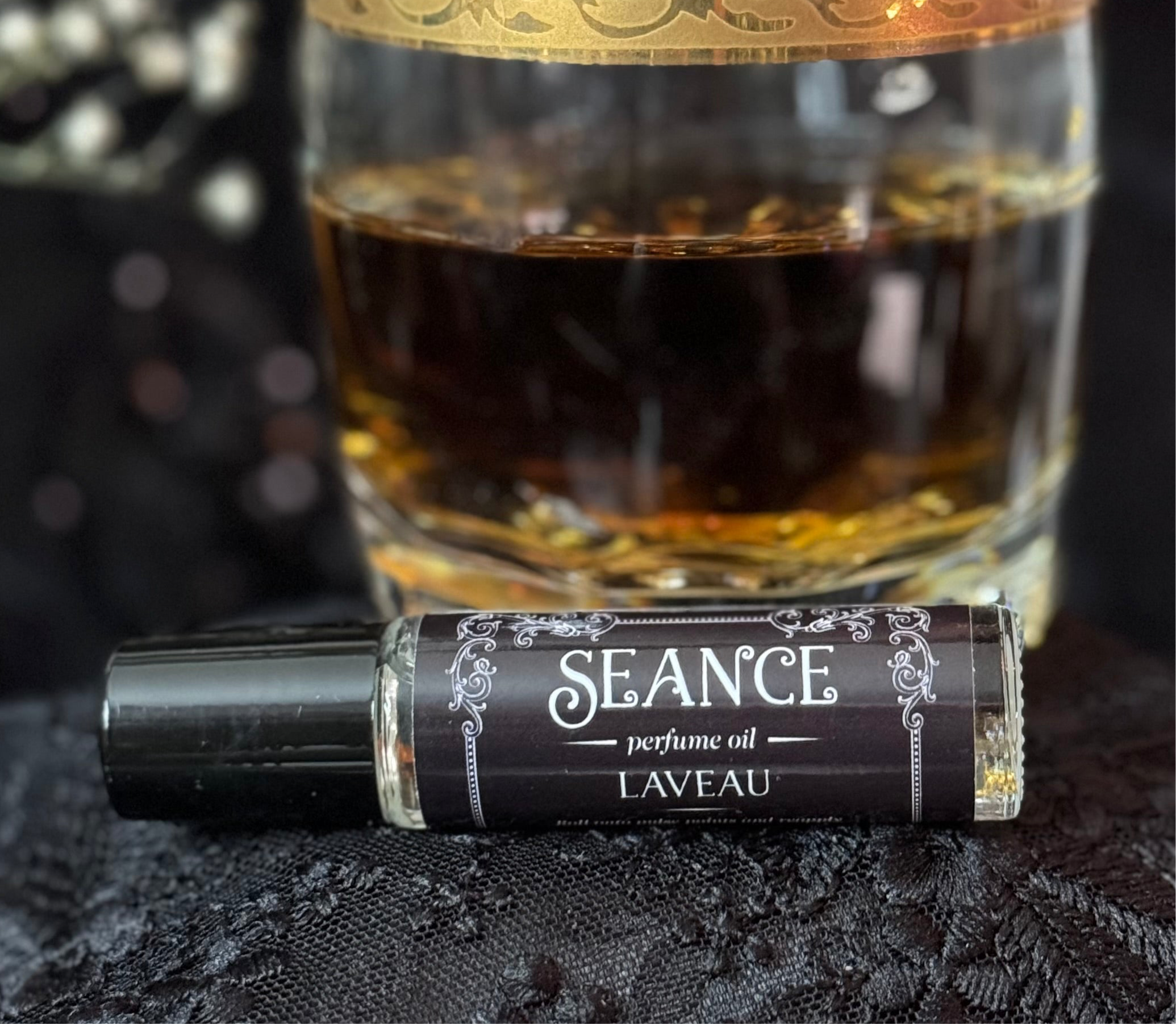 Laveau perfume oil (sandalwood, bourbon)