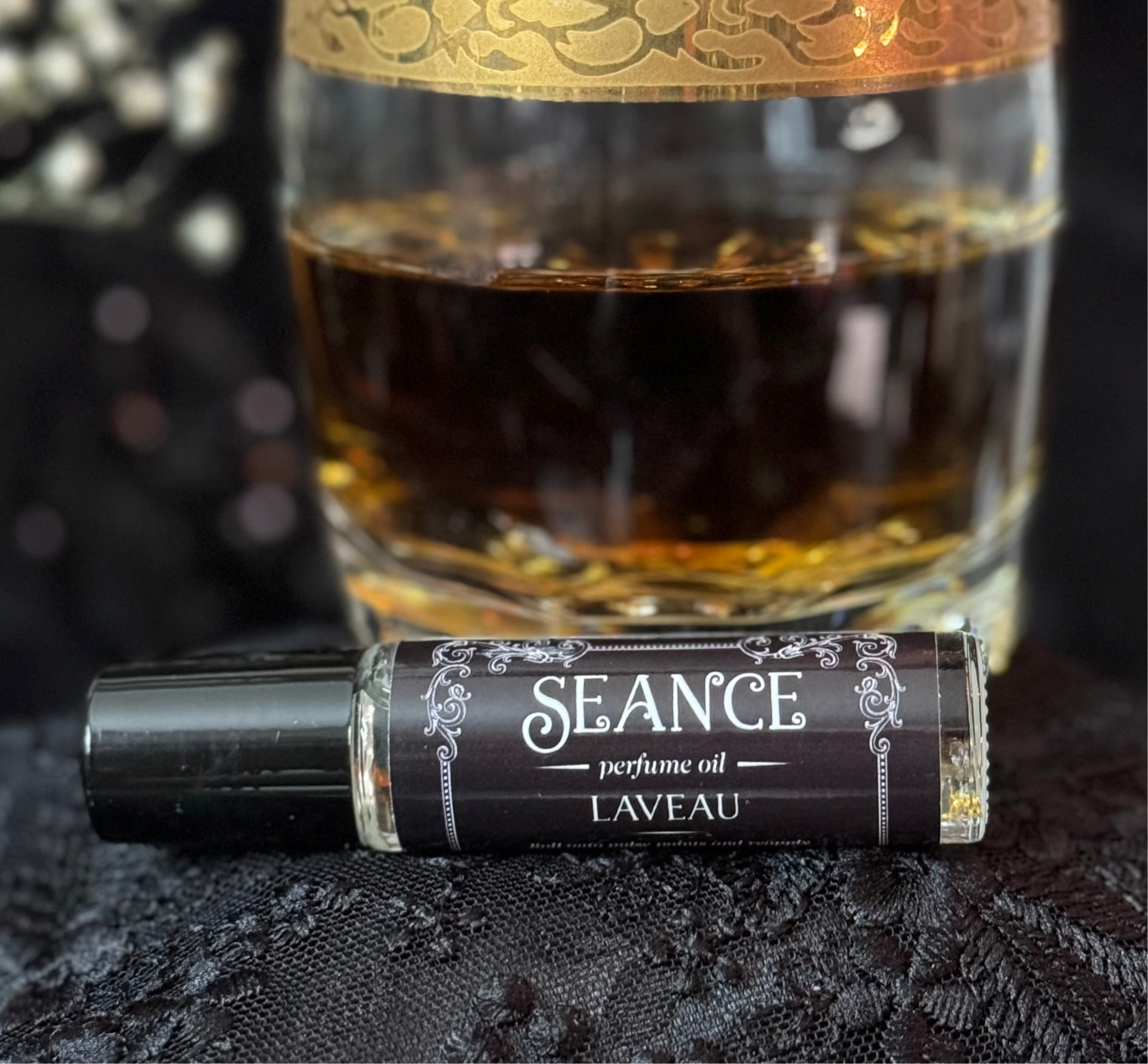 Laveau perfume oil (sandalwood, bourbon)